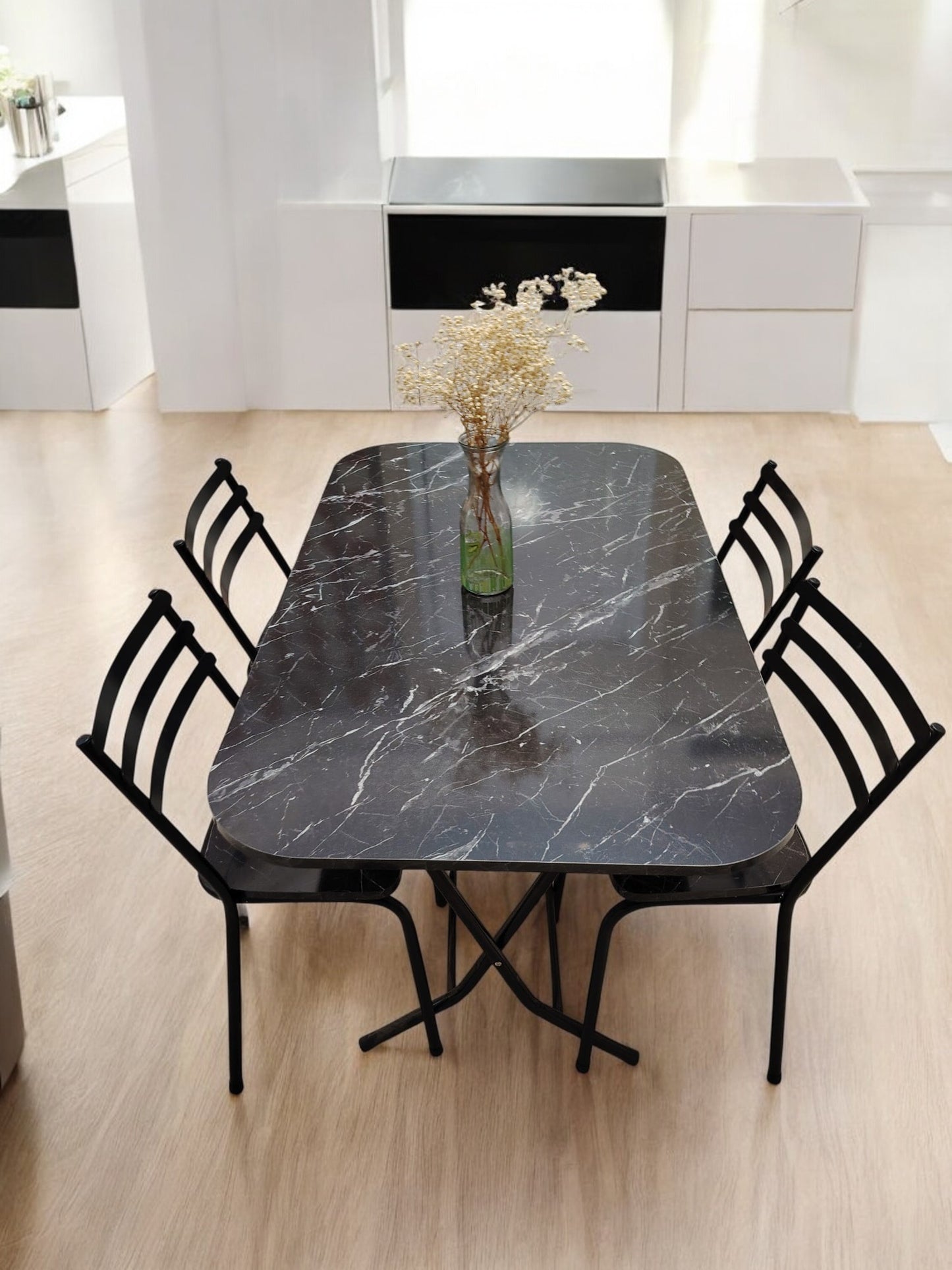 Table 100/70 + 4 chaises noir marbre